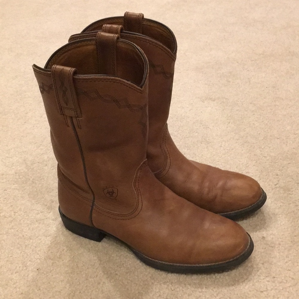 Ariat Cowgirl Boots !